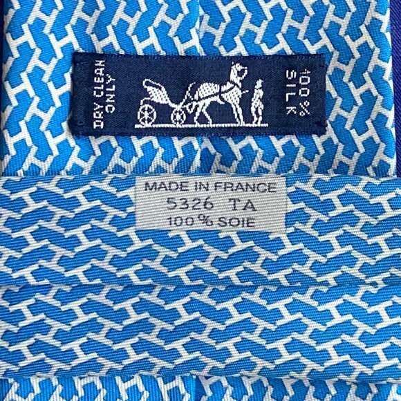 NEW IN BOX HERMES TIE - LIGHT BRIGHT BLUE & WHITE MODERN BOLD H BLOCK LINK XL - Picture 2 of 6